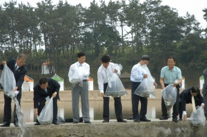 돌머리해수욕장개장기념수산종묘방류행사