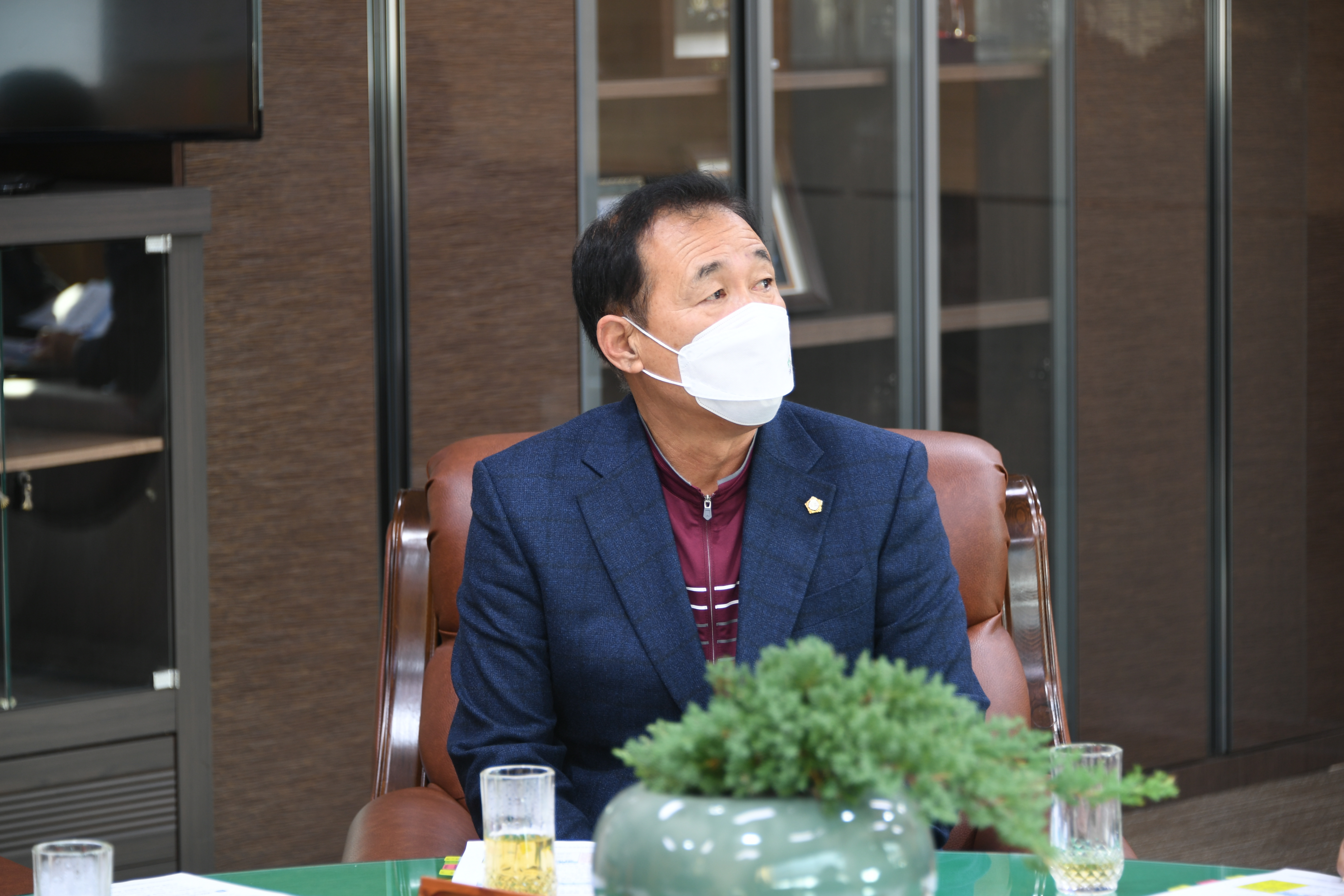 제15차 의원간담회 및 공로패 전달식(2021.12.23.) 8