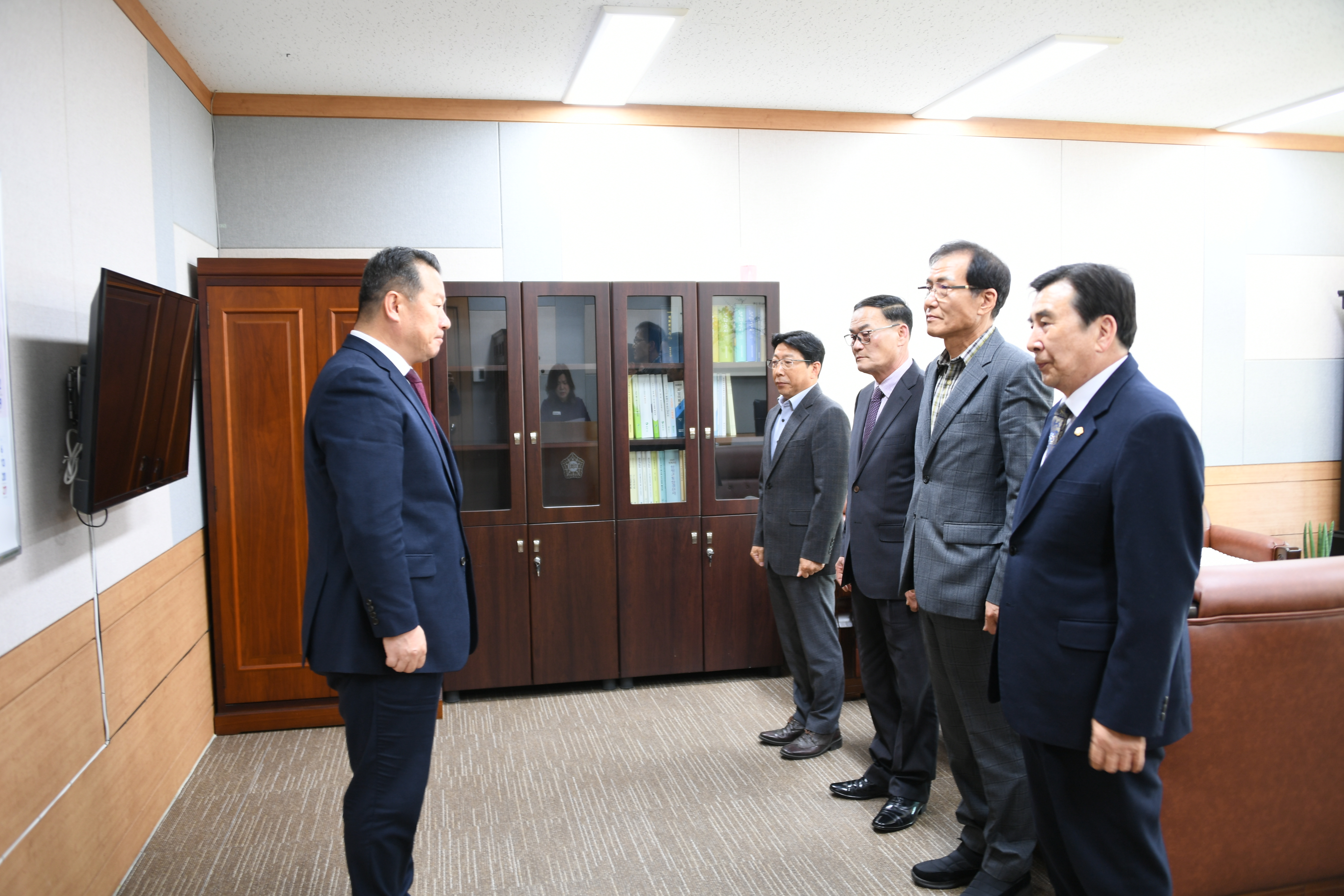 결산감사위원 위촉장 수여(2023.4.12.) 2