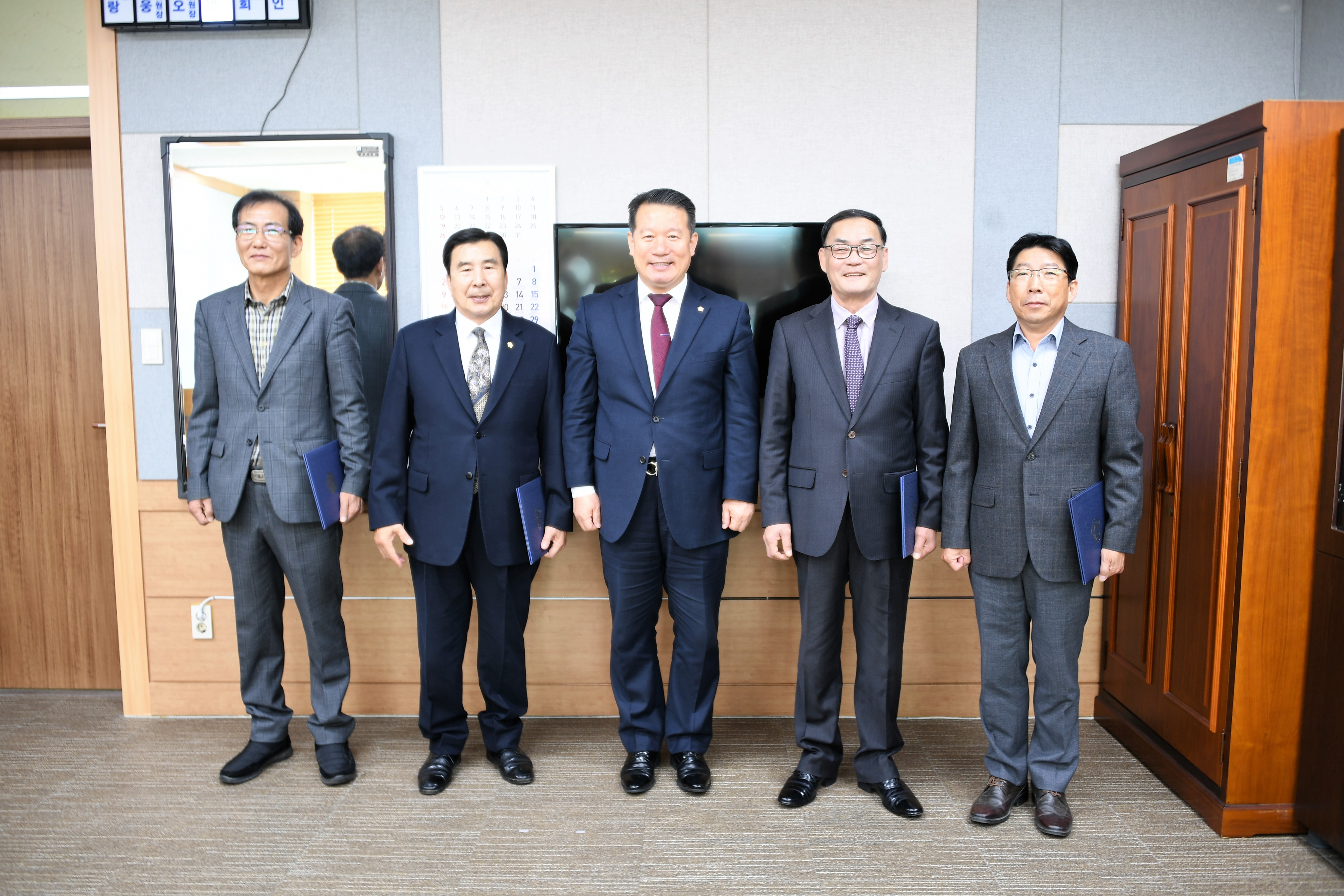 결산감사위원 위촉장 수여(2023.4.12.) 7