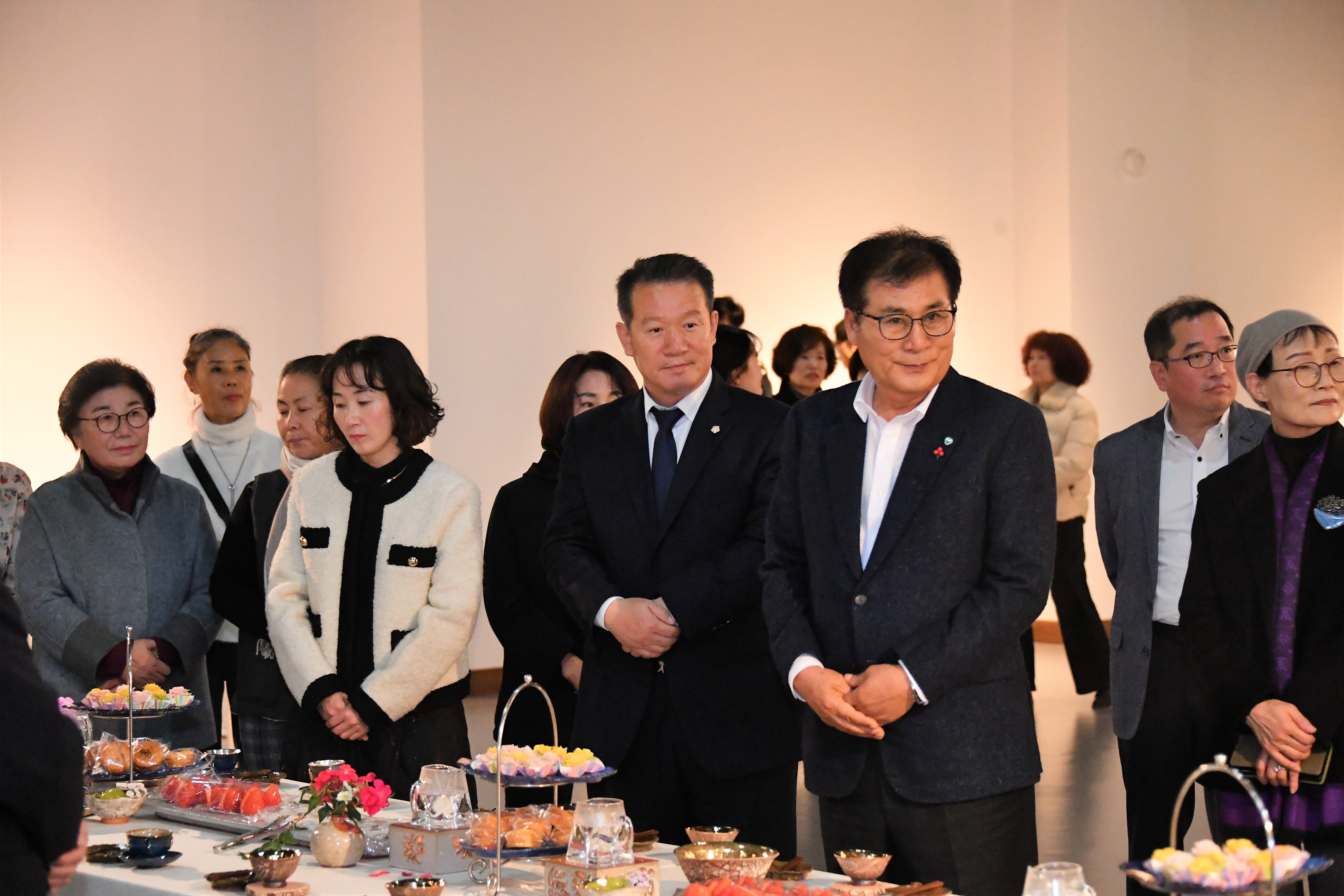 제1기 문화예술활동가 양성사업「 다례와도자기 만들기」전시개관식 1