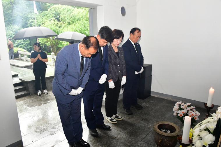 제10대 함평군의회 출범 충혼탑 참배(2026.7.1.) 3