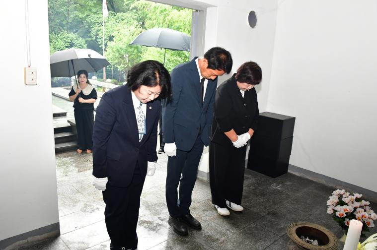 제10대 함평군의회 출범 충혼탑 참배(2026.7.1.) 5