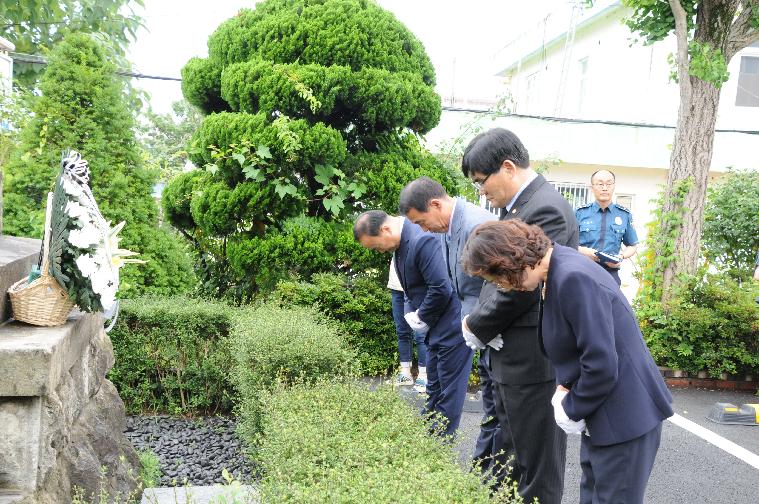 제8대의원 충혼탑 참배(2018.07.02.) 6