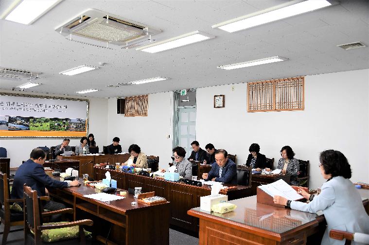 제8차 의원간담회 및 결산감사위원 위촉장 수여(2020.04.08.) 5