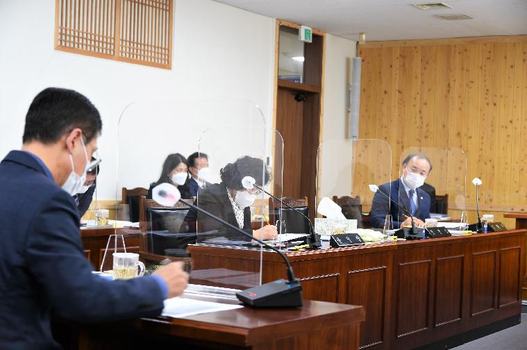 제270회 함평군의회 임시회 제1차 일반행정위원회(2021.11.9.) 4