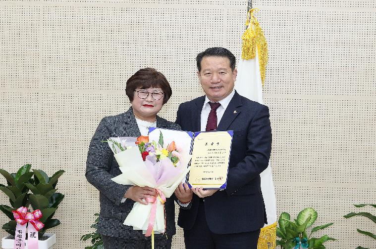 제16·17대 한국생활개선 함평군연합회 군회장단 및 읍·면회장 이취임식(2023.2.15.) 5