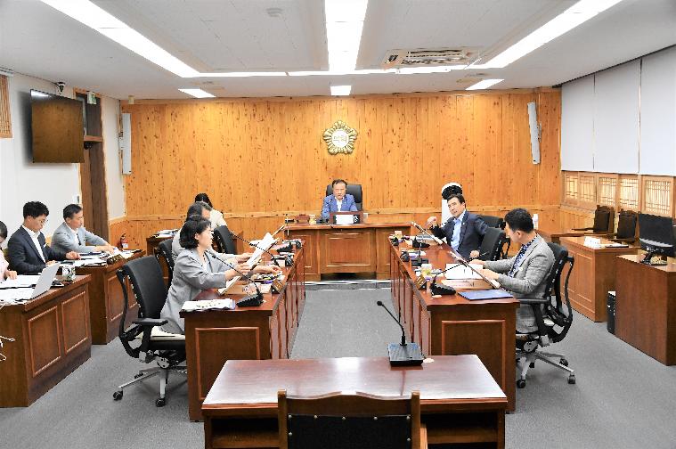 제284회 함평군의회 임시회 폐회중 제1차 의회운영위원회(2023.8.8.) 5