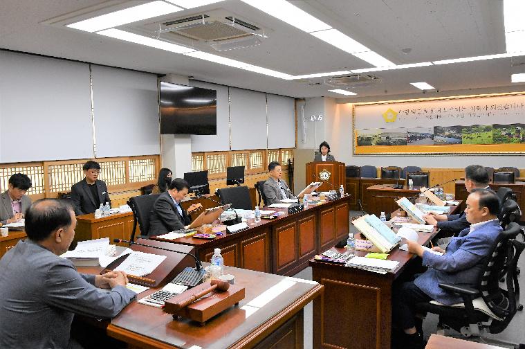 제285회 함평군의회 임시회 제1차 예산결산특별위원회(2023.9.13.) 4