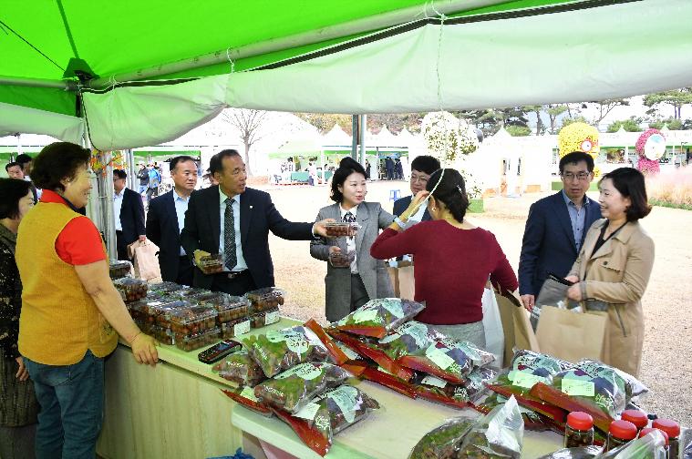 국향대전 자원봉사자 및 판매업소 위문(2023.11.3.) 5