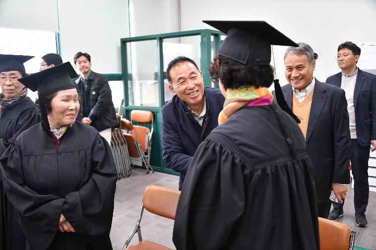 제42기 함평노인대학 졸업식(2023.11.17.) 9