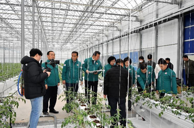 스마트 팜 온실 신축사업 추진현황 현장점검(2024.2.6.) 3