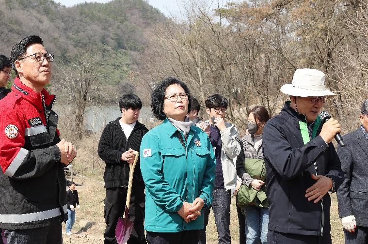 산불 피해지 복구를 위한 나무심기 행사(2024.3.22.) 6