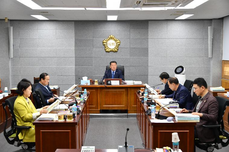 제289회 함평군의회 임시회 제1차 예산결산특별위원회(2024.4.2.) 3