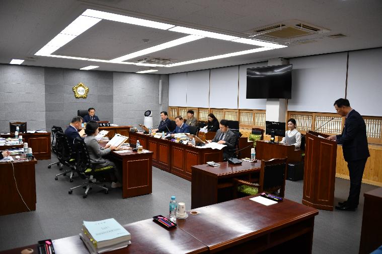 제289회 함평군의회 임시회 폐회중 제1차 의회운영위원회(2024.4.3.)