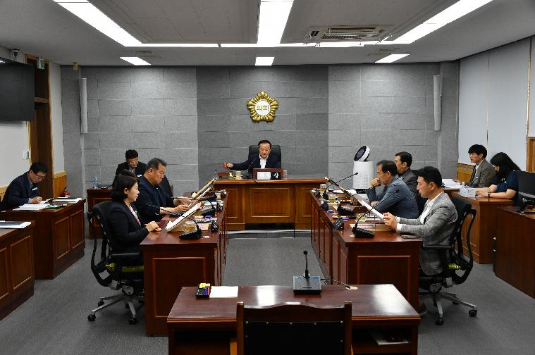 제290회 함평군의회 임시회 폐회중 제2차 의회운영위원회(2024.6.4.)