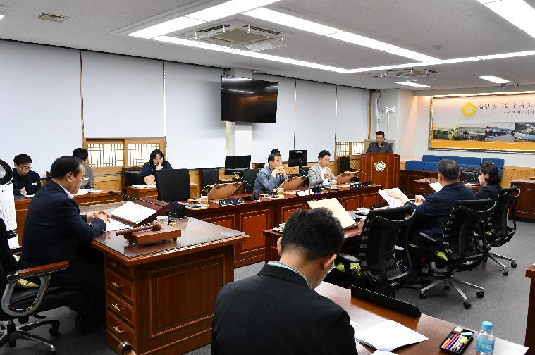 제290회 함평군의회 임시회 폐회중 제2차 의회운영위원회(2024.6.4.) 3
