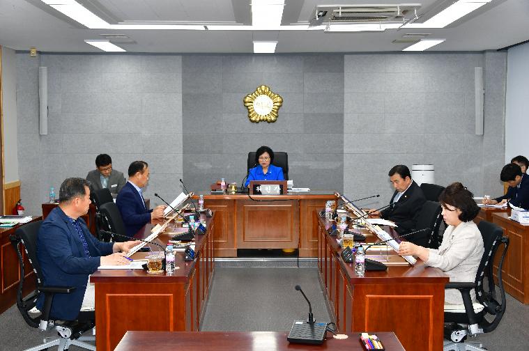 제292회 함평군의회 임시회 폐회중 제1차 의회운영위원회(2024.7.3.) 2