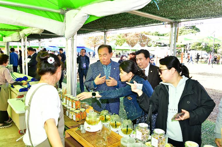 국향대전 축제장 농산물 판매장 방문(2024.11.3.)