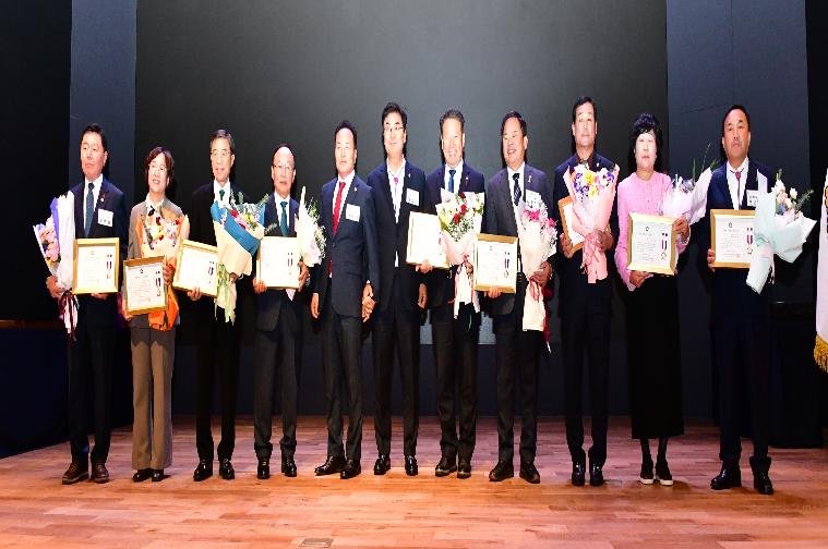 대한민국 시군자치구의회 의장협의회 제261차 시도대표회의(박문서의원 수상,2024.12.10.) 2