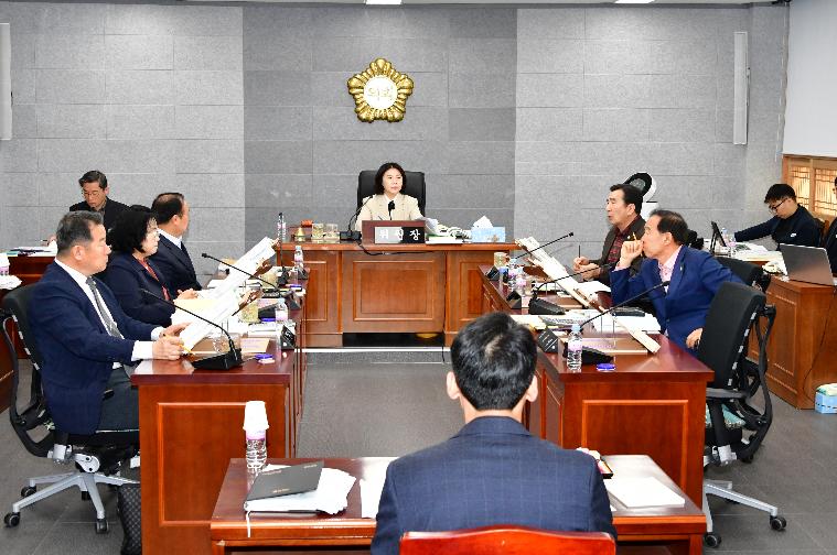     제300회 함평군의회 임시회 제2차 일반행정위원회(2025.3.25.)                                                           