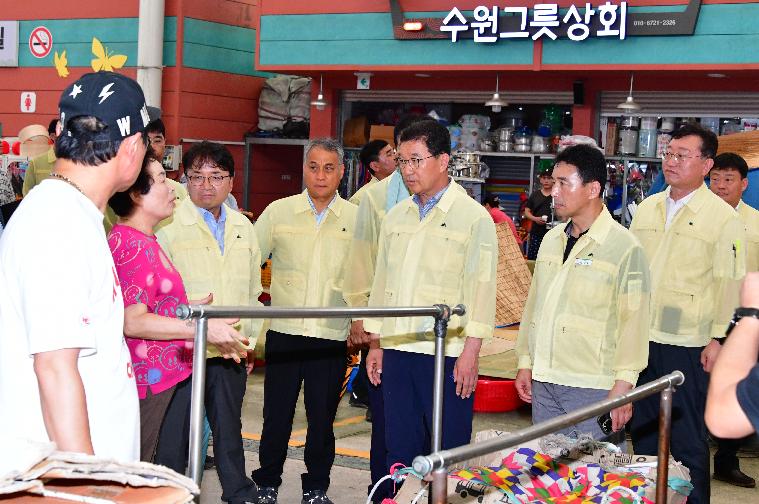 행안부 재난안전관리본부장(김광용) 수해피해지역(고산동마을,전통시장)방문(2025.8.6.) 5