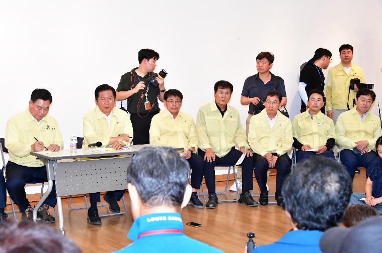 정청래 더불어민주당 대표 이재민과 간담회(2025.8.8.) 3
