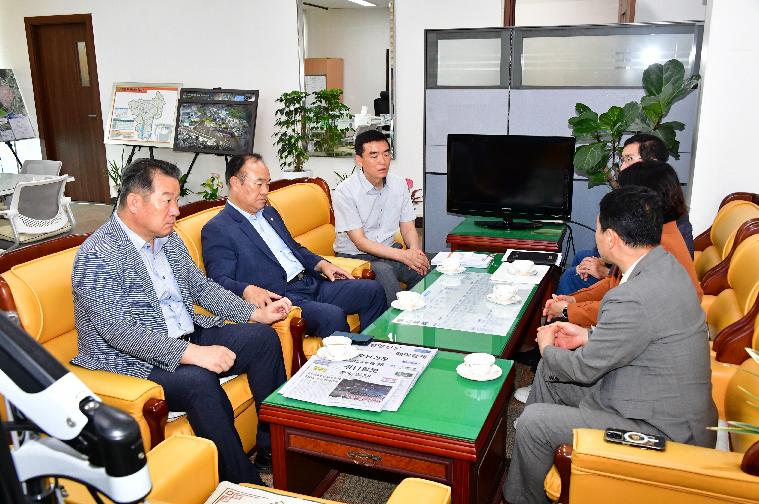 함평군 농어촌기본소득 시범사업 유치 주민서명부 전달(2025.10.13.) 2