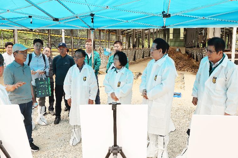 김영록 전남도지사 함평 한우농가 방문(2024.6.25.)